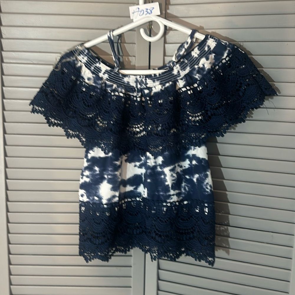 No Boundaries Top Women med. Blue Off the Shoulder Ruffle Lace Adjustable Strap